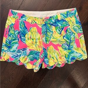 Lily Pulitzer Leaf Print Scalloped Shorts